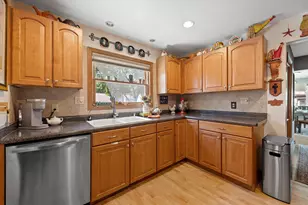 S68W18031 Island Dr, Muskego, WI 53150 - Photo 19