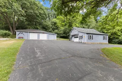 21650 W Valley Dr, New Berlin, WI 53146 - Photo 3