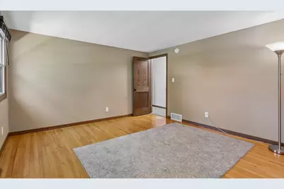 10780 S 92nd St, Franklin, WI 53132 - Photo 37
