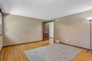 10780 S 92nd St, Franklin, WI 53132 - Photo 37