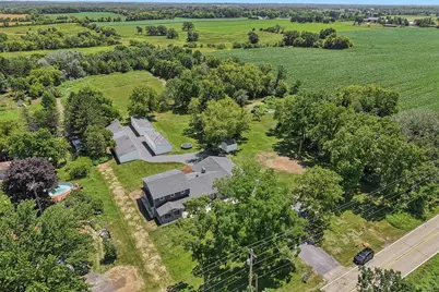 10780 S 92nd St, Franklin, WI 53132 - Photo 59