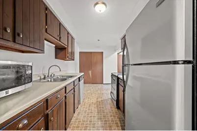 6440 W Howard Ave #103, Milwaukee, WI 53220 - Photo 9