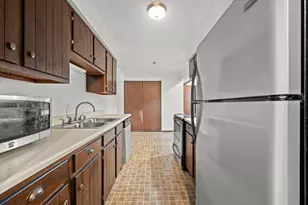 6440 W Howard Ave, Milwaukee, WI 53220 - Photo 9