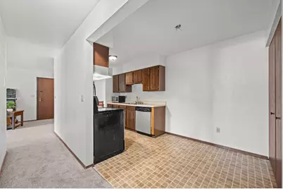 6440 W Howard Ave #103, Milwaukee, WI 53220 - Photo 11