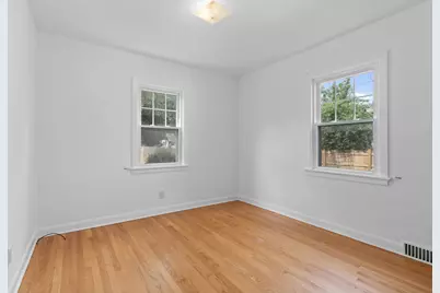 8313  Stickney Ave, Wauwatosa, WI 53213 - Photo 9