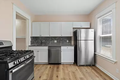 2119 S Muskego Ave, Milwaukee, WI 53215 - Photo 9