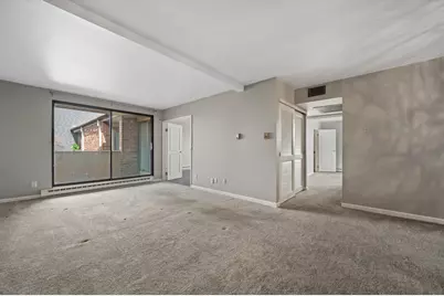 425 W Willow Ct #222, Fox Point, WI 53217 - Photo 5
