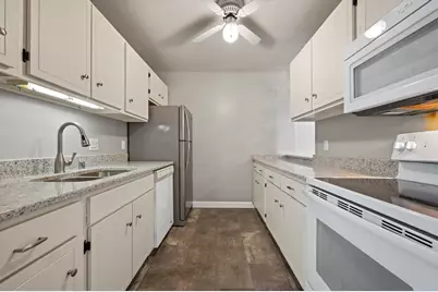 425 W Willow Ct #222, Fox Point, WI 53217 - Photo 9