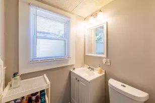 1614 St Clair St, Racine, WI 53402 - Photo 7