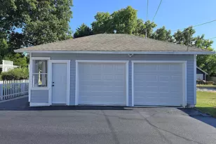 215 Randall Pl, Elkhorn, WI 53121 - Photo 73