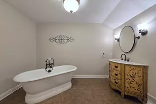 215 Randall Pl, Elkhorn, WI 53121 - Photo 31