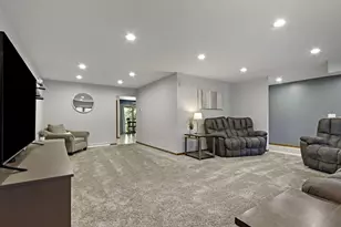 3625 S Brentwood Rd, New Berlin, WI 53151 - Photo 7