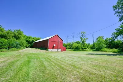 150 W Rusco Dr, West Bend, WI 53095 - Photo 5