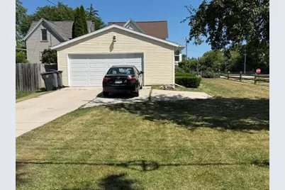 131  Reed St, Plymouth, WI 53073 - Photo 3