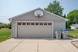5859 N 119th St, Milwaukee, WI 53225 - Photo 29