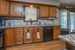 5859 N 119th St, Milwaukee, WI 53225 - Photo 11