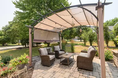 2147  Inverness Dr, Waukesha, WI 53186 - Photo 93
