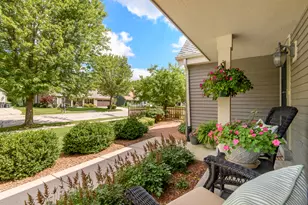 2147 Inverness Dr, Waukesha, WI 53186 - Photo 7