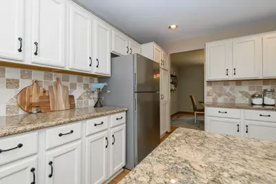 2147  Inverness Dr, Waukesha, WI 53186 - Photo 23