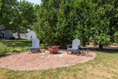 2147  Inverness Dr, Waukesha, WI 53186 - Photo 73