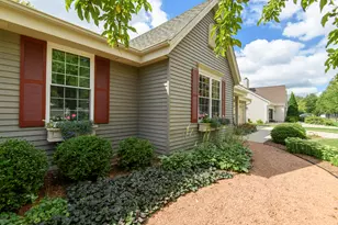 2147 Inverness Dr, Waukesha, WI 53186 - Photo 101