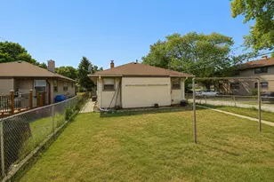 2113 Grove Ave, Racine, WI 53405 - Photo 41