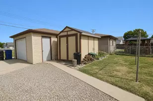 2113 Grove Ave, Racine, WI 53405 - Photo 37
