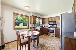 4938 S 69th St, Greenfield, WI 53220 - Photo 7