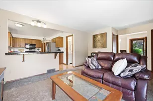 4938 S 69th St, Greenfield, WI 53220 - Photo 9