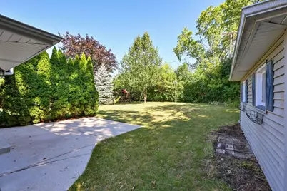 12810 W Balboa Dr, New Berlin, WI 53151 - Photo 29