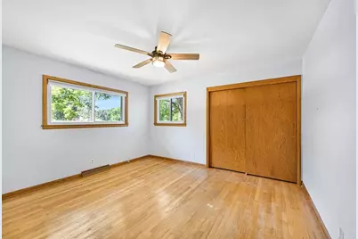 12810 W Balboa Dr, New Berlin, WI 53151 - Photo 19