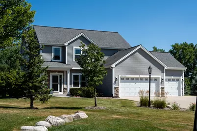 W229N4340  Baker Ct, Pewaukee, WI 53072 - Photo 5