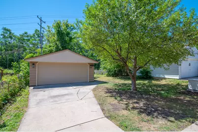 119 E Ohio Ave, Milwaukee, WI 53207 - Photo 33