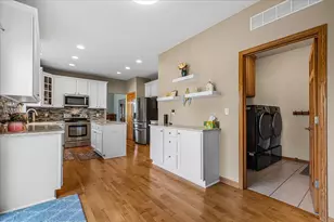 700 Creekwood Dr, West Bend, WI 53095 - Photo 17
