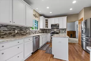 700 Creekwood Dr, West Bend, WI 53095 - Photo 13