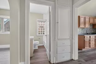2921 S Howell Ave, Milwaukee, WI 53207 - Photo 9