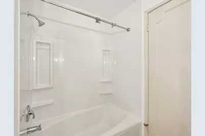 2525 S Shore Dr #14B, Milwaukee, WI 53207 - Photo 11