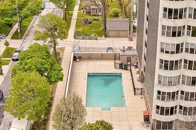 2525 S Shore Dr #14B, Milwaukee, WI 53207 - Photo 17