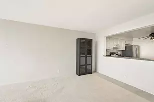 2525 S Shore Dr, Milwaukee, WI 53207 - Photo 39