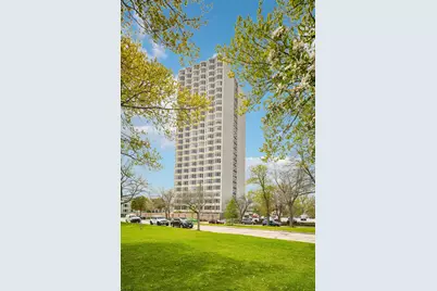2525 S Shore Dr #14B, Milwaukee, WI 53207 - Photo 1