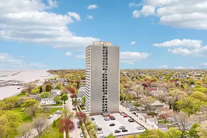 2525 S Shore Dr #14B, Milwaukee, WI 53207 - Photo 47