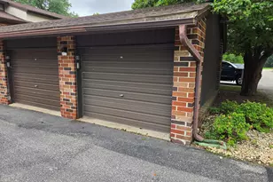2450 W Good Hope Rd, Glendale, WI 53209 - Photo 19