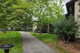 2450 W Good Hope Rd, Glendale, WI 53209 - Photo 23