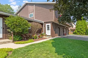 2421 Crosscreek Dr, Sheboygan, WI 53081 - Photo 21