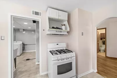 1930 N 121st St, Wauwatosa, WI 53226 - Photo 17