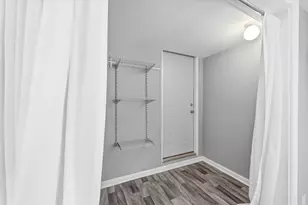 1930 N 121st St, Wauwatosa, WI 53226 - Photo 37