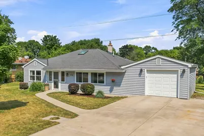 1930 N 121st St, Wauwatosa, WI 53226 - Photo 45