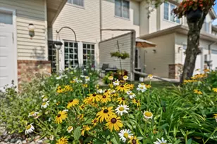 2415 Fox River Pkwy, Waukesha, WI 53189 - Photo 23