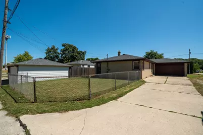 4255 S Nicholson Ave, Saint Francis, WI 53235 - Photo 25