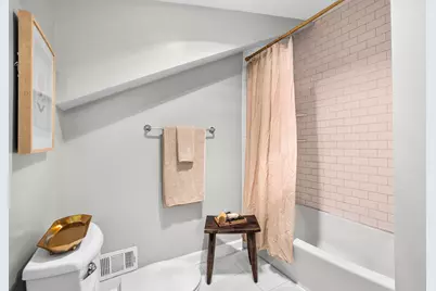 920 E Pleasant St #2, Milwaukee, WI 53202 - Photo 21